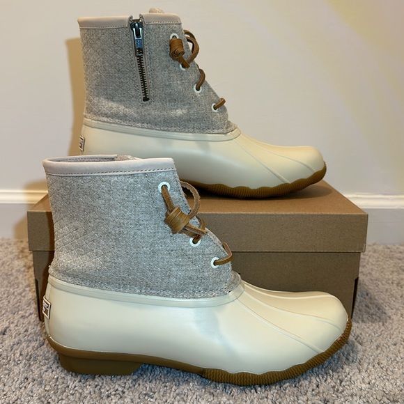 SPERRY, Saltwater Wool Embossed Duck Boot w/Thinsulate (STS82473), US Women’s 9. - Picture 2 of 8